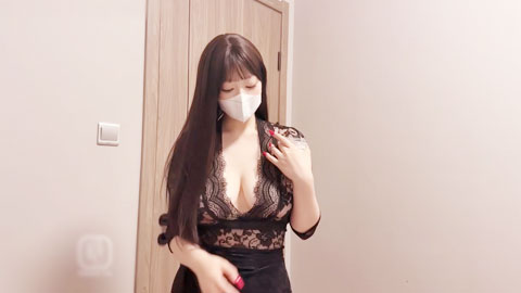 迷妹推荐--酸奶play 淫欲姐姐送的特殊礼物，酸奶的淫荡吃法搭配黑丝蜜穴榨精