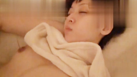 迷妹推荐--真實國産迷奸銀行理財銷售樣子有點像空姐門的主角哦