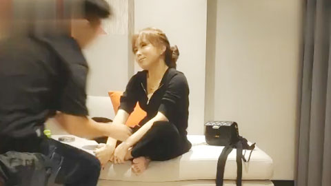 迷妹推荐--深夜约骚劲十足轻熟女