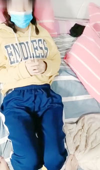 为了给喜欢的男生买手机卖掉初夜