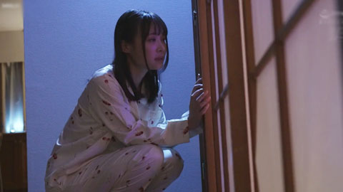 我的绝伦大叔对媳妇燃起欲情 瞄準危险日的中出夜游 吉冈日和__001