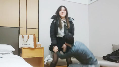 迷妹推荐--甜美2600一炮，再次上演倒插绝技，欲仙欲死表情引爆全场必看佳作