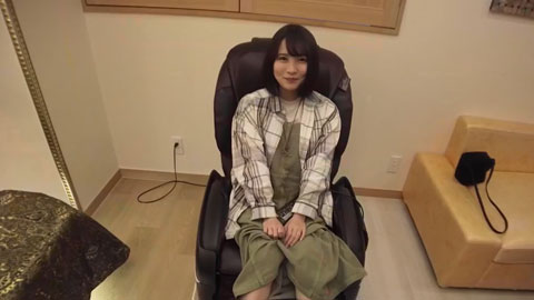 一开始以为只是相像_但我女友真有可能是AV女优_又嫉妒又带有优越感的狂乱中出