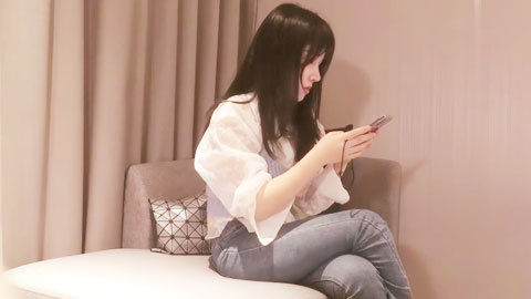 迷妹推荐--经典作之甜美妹子第1部_深藏不露小魅魔想去电影院整活