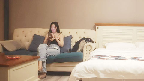 迷妹推荐--久违的视觉盛宴，深思霍思燕，粉嫩美穴蜜桃臀，暴插浪叫劲爆