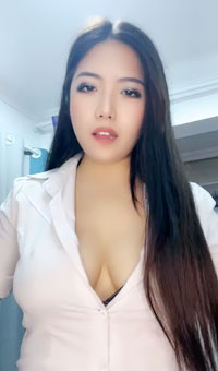 巨乳御姐_超级大屁股道具自慰扣穴喷水过瘾