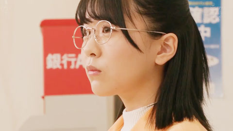 与性格完全相反的两位巨乳在便利店打工的同伴间，不断地交替进行浮気性行为，每天都是不贞的日子。柏木小夏、泽北南__001