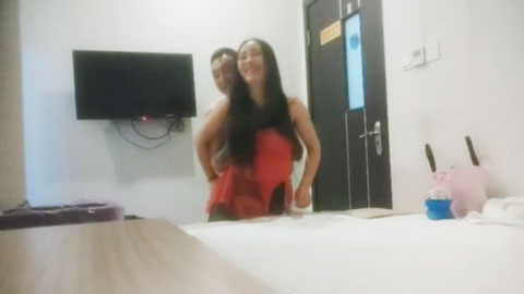 迷妹推荐--高端会所必须要上钟一个全套服务 丰满妩媚小姐服务真给力