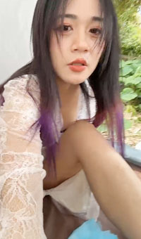 露营帐篷里的春光