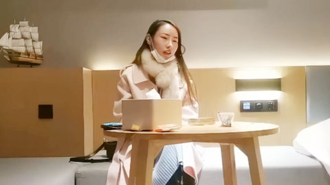 迷妹推荐--喜欢蛮一点，身材苗条喜欢小哥用力抓着奶子被快速猛操娇喘连连