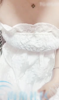 老爸叫亲戚来商量下个月订婚，趁买菜强上嫂子，嫂子无奈屈服