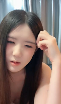 可爱少女！娇乳粉穴大长腿~自慰流白浆~快撸