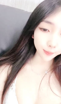 笔直美腿旺盛阴毛 美不胜收