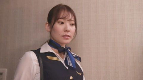 女子社員と絶倫上司が出張先の相部屋ホテルで…-01