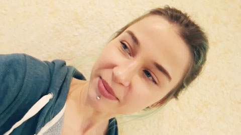 去骚扰一下玩游戏的男友