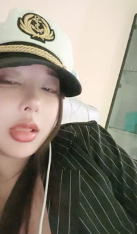 龙婆 蜜桃臀巨乳尤物