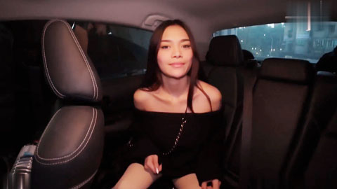 迷妹推荐--暗黑攝影猛拍深溝F奶嫩妹_愛吃屌主動掰穴想被幹