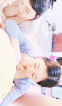 肥美巨乳紧身牛仔嫩妹白虎一线天01