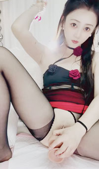 绝美御姐巅峰颜值~气质特别棒~道具自慰爽出尿