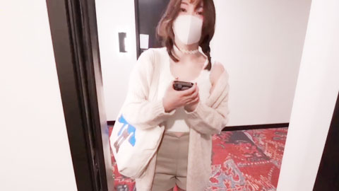 迷妹推荐--女友来家里还是有点扭捏