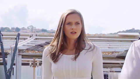 勾搭海边咖啡屋服务员小姐姐