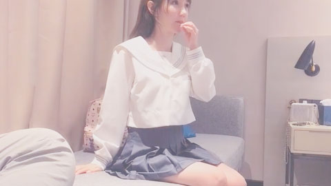 迷妹推荐--双飞名场面，两个学生妹穿着制服的萝莉