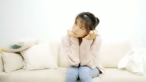 迷妹推荐--约个性感妹子双飞_双女一起舔特写一线天肥逼