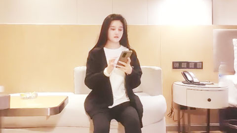 迷妹推荐--温柔甜美系女神身上骑 舌吻口交操逼很给力