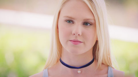 黑人老板和白人女秘书在办公室干啥呢