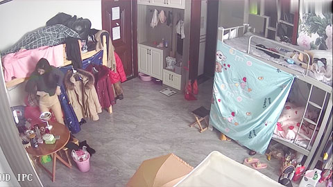 迷妹推荐--最新流出《女生宿舍超写实》