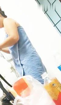 给同居少妇按按摩