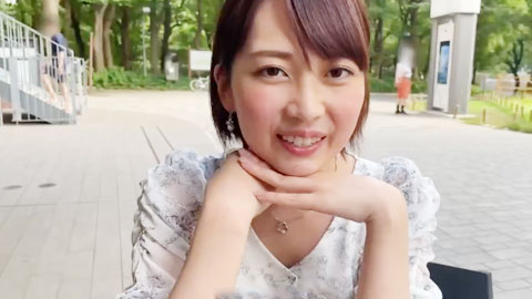 高28岁老师美妻。_我沉迷于我生命中的第一个主持人