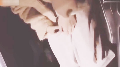 迷妹推荐-- 妹妹在商场夹跳蛋 车震内射