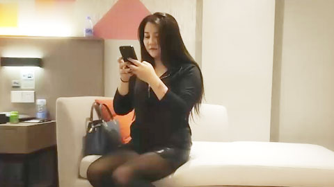 迷妹推荐--约炮黑丝阿姨，啊宝贝快操我