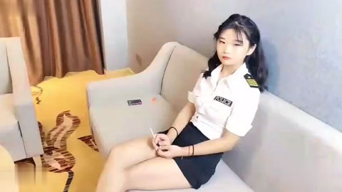 迷妹推荐--狗眼看人低的空姐终将成母狗