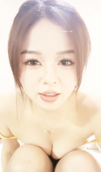 明眸善睐大美女，白皙肌肤胜似雪，水汪汪的屄，自慰好享受一直呻吟不断！_3