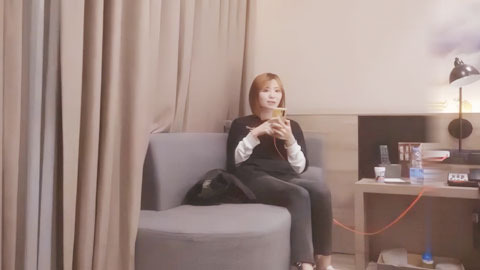 迷妹推荐--乖巧小妹_温柔待客给您初恋女友的感觉，大神经典之作，高端外围追求的就是颜值