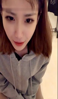 极品闺蜜,苗条的妹子好像一个网红啊,想不起来了