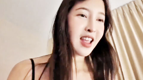 迷妹推荐--漂亮女友笑容甜美主动口硬男友鸡吧 上位骑乘啪啪打桩