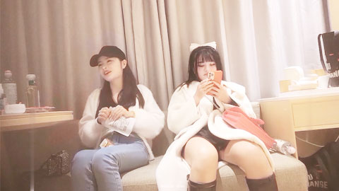 迷妹推荐--两个不同风格的小姐姐 留下一个可爱的就好