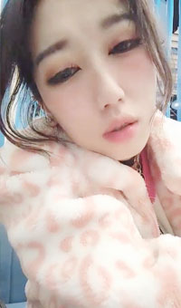 酒喝多了满脸通红，有点神志不清