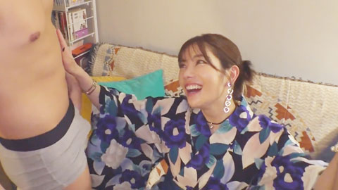 一个甜美而又残暴的荡妇是一个淫荡的舔舐者，让她做任何她想做的事_001