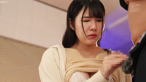 EBWH_231_滿腦子色色念頭的牛丼連鎖店打工巨乳女大學生，總惦記著店長的大肉棒，今天又沒心思工作了_福原美奈_001