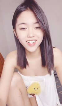 纯欲天花板！终于上道具了~看她会上瘾，小逼逼粉得不要不要