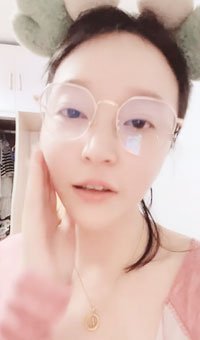 色色女老师也想天天吃鸡