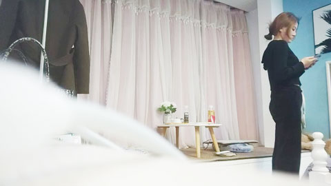 迷妹推荐--170cm长腿御姐，连换两套情趣内衣，肤白貌美，翘乳圆臀，女上位口交尽情玩