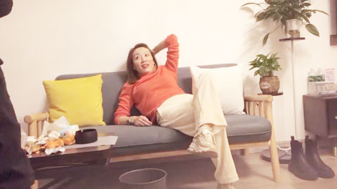 迷妹推荐--美少妇，大长腿，风情万种，浪荡尤物，超清画质偷拍