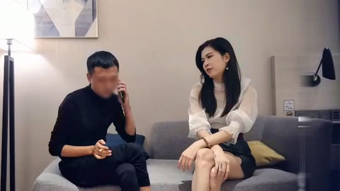 迷妹推荐--约操高端外围，极品御姐黑丝诱惑，沙发啪啪观音坐莲