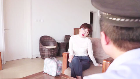 迷妹推荐--妩媚少妇诱骗保安小哥