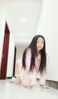 2傲娇女友调教成淫荡小母狗